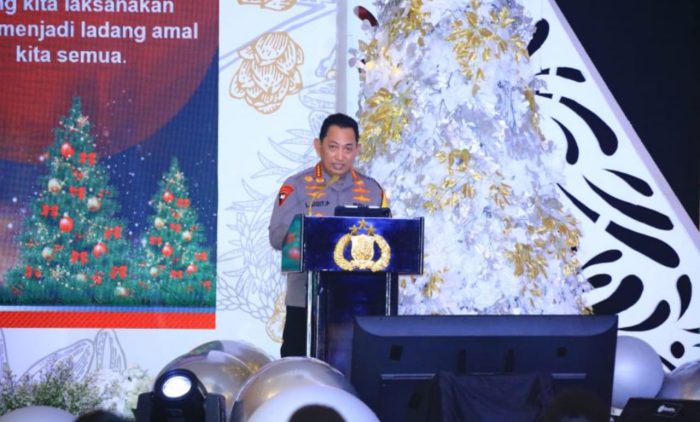 Di Acara Natal Bersama Polri Kapolri Titip Cooling System Ke Tokoh Lintas Agama