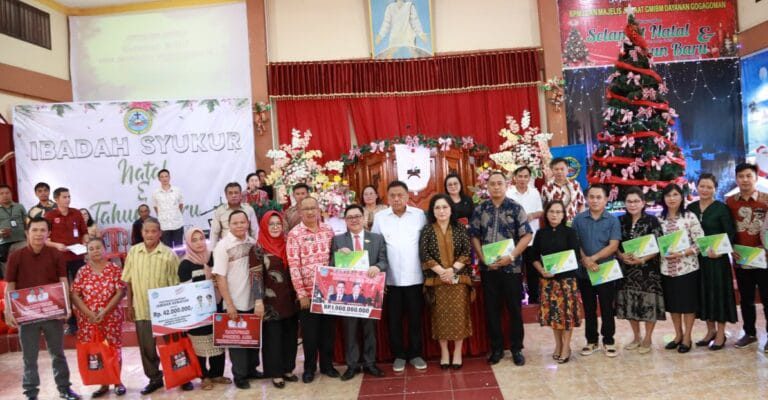 Walikota Asripan Nani Dampingi Gubernur Sulut Di Ibadah Syukur Nataru 2023 – 2024 Jemaat Gmibm Dayanan Gogagoman