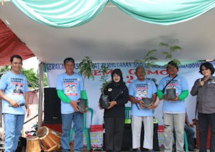 Gerakan Masyarakat Perhutanan Sosial Bersama KTH Ci Cadas Gelar Seremonial Dan Bazar Sembako