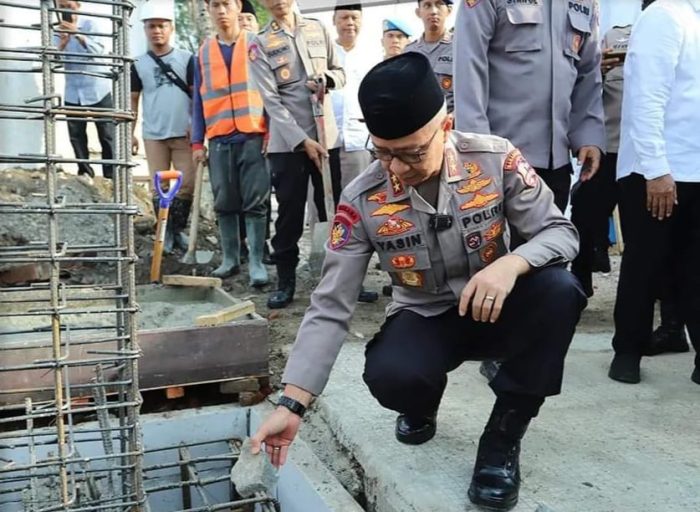 Ditandai Peletakan Batu Pertama, Kakorpolairud Baharkam Polri Resmikan Masjid Al Hidayah di Jakarta