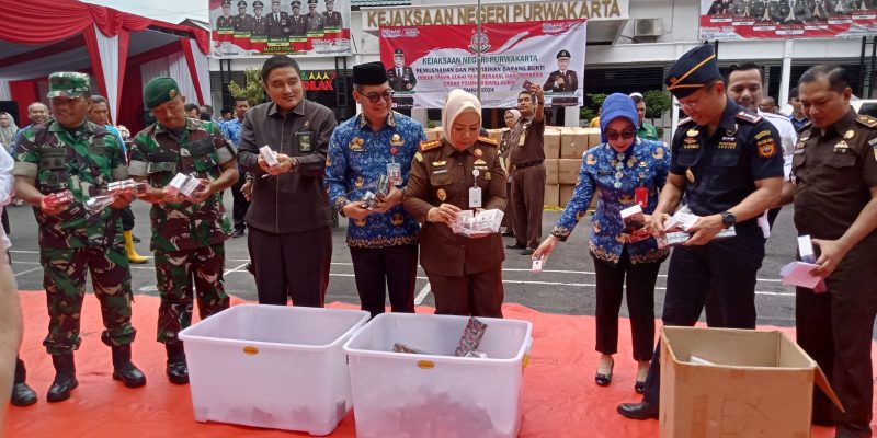 Pemusnahan Barang Bukti Rokok Ilegal Dari Tindak Pidana Bidang Cukai Tahun 2024