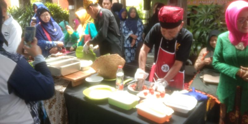 APJI Banyuwangi Adakan Lomba Menghias Nasi Tumpeng dan Nasi Tempong