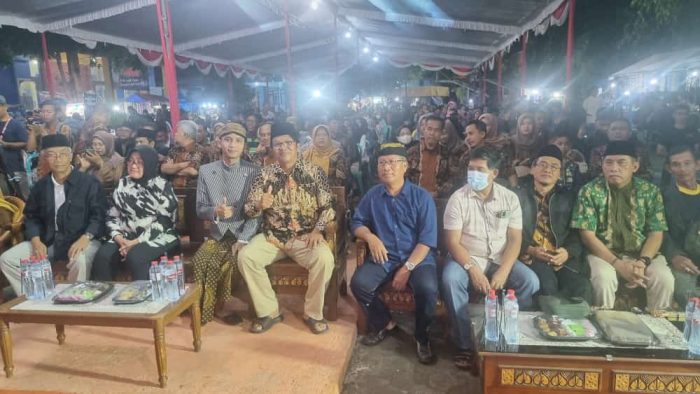 Peringati HUT Ke 50 SMA Negeri 2 Nganjuk Gelar Wayang Kulit
