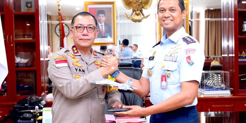 Jaga Solidaritas dan Sinergitas TNI-Polri, Danlanud Hang Nadim Gelar Silaturahmi ke Kapolda Kepri