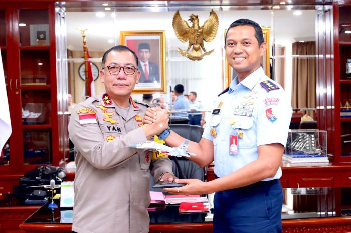 Jaga Solidaritas dan Sinergitas TNI-Polri, Danlanud Hang Nadim Gelar Silaturahmi ke Kapolda Kepri