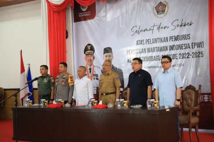 Walikota Asripan Nani Resmi Melantik Pengurus PWI Kotamobagu
