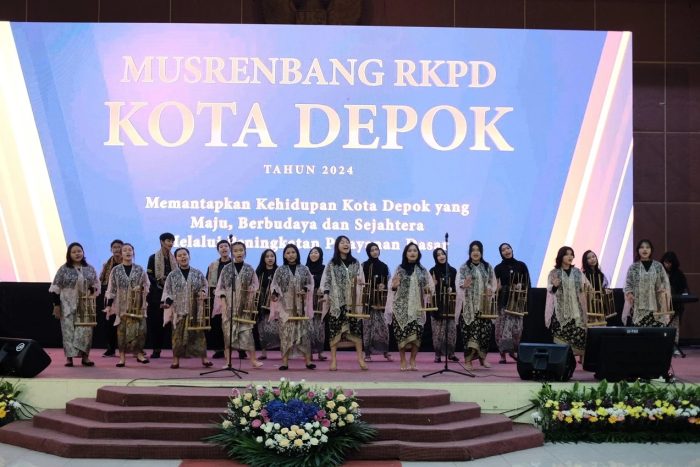 Walikota Depok Dr. KH Mohammad Idris MA Kota Depok Membuka Musyarembang Kota Depok