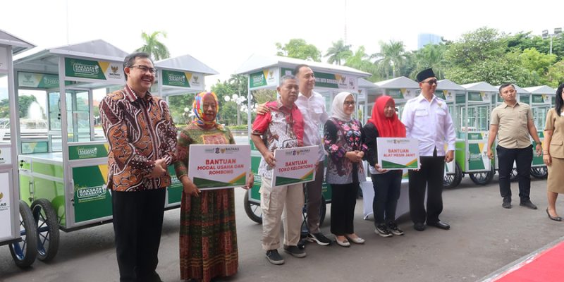 Pemkot Surabaya Beri Bantuan Modal Usaha Hingga Rombong ke Pokmas dan Pertukir Kategori Keluarga Miskin
