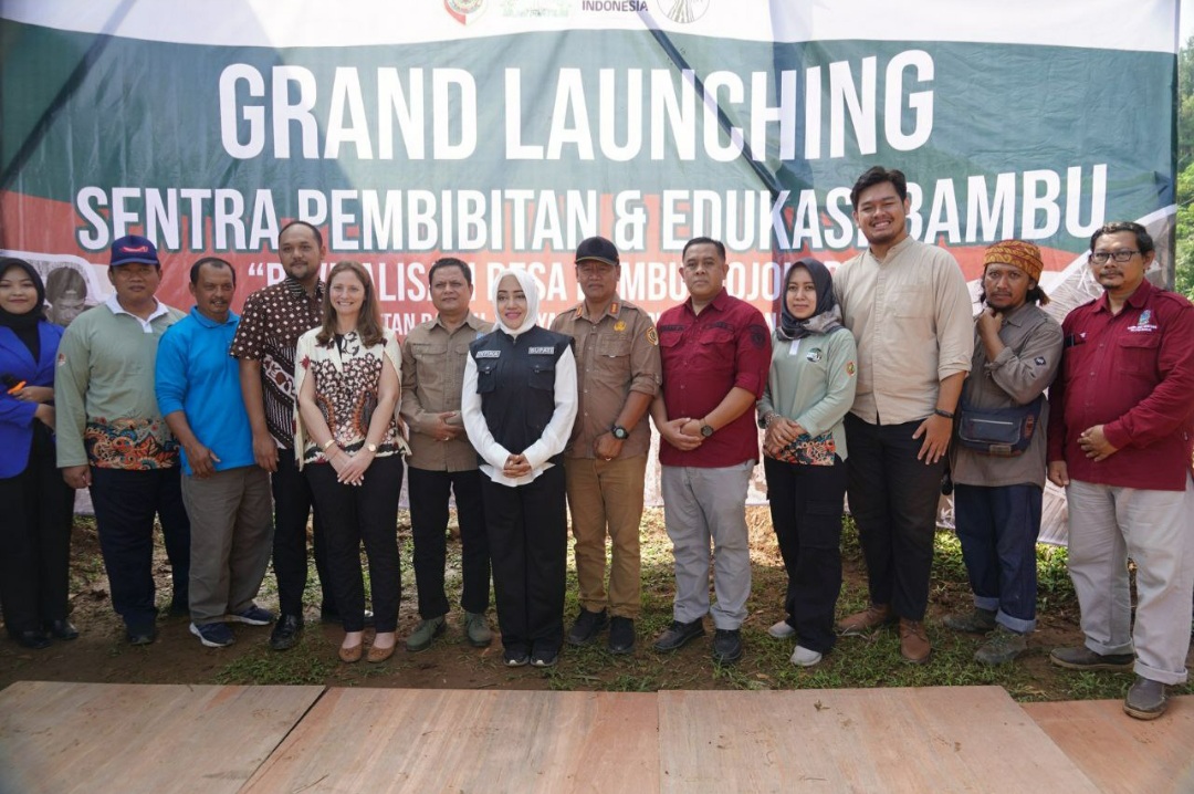 Grand Launching Area Sentra Pembibitan Bambu Dan Edukasi Bambu, Bupati Ikfina Harap Dapat Tingkatkan Ekonomi Dan Pusat Edukasi