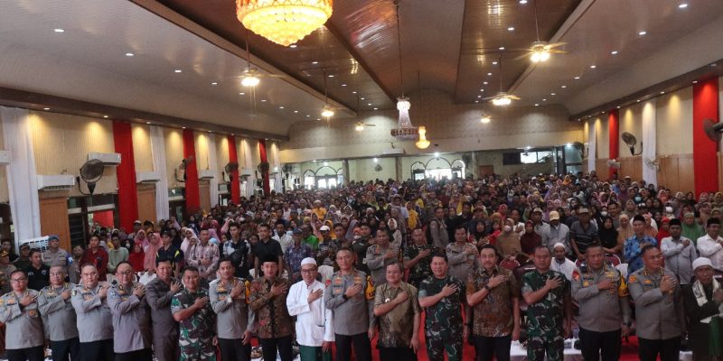 Colling System Jelang Pemilu, Polda Jatim Dan Kodam V Brawijaya Laksanakan Bulan Bakti TNI-POLRI Di Kabupaten Sampang