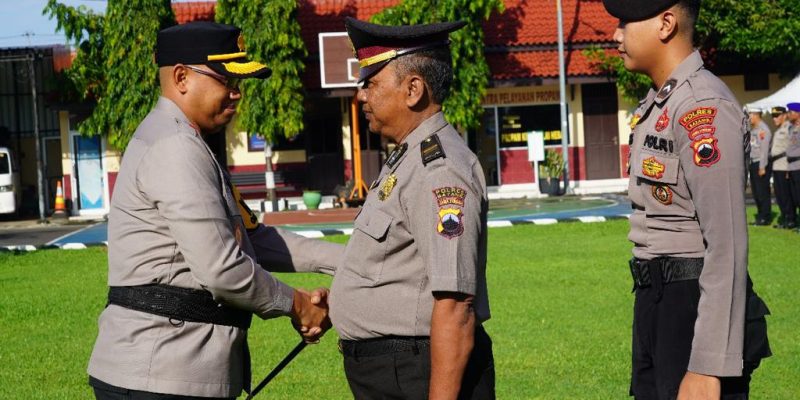 Pimpin Upacara Kenaikan Pangkat Pengabdian, Ini Pesan Kapolres Batang