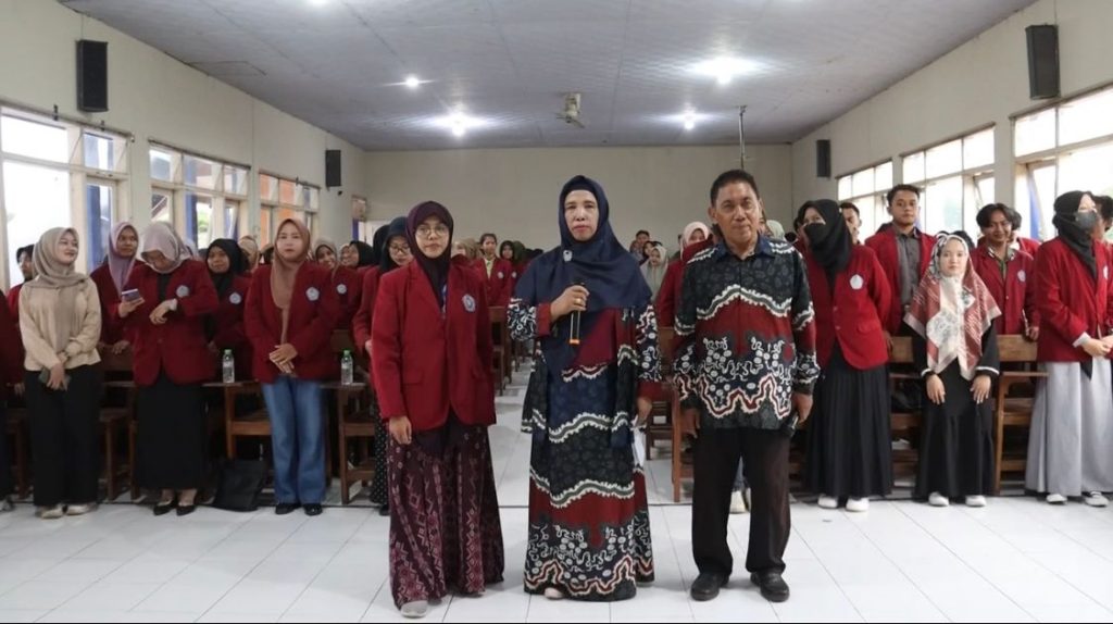 Dukung Pemilu Damai Tahun 2024, Civitas Akademika STKIP Muhammadiyah Lumajang Gelar Deklarasi