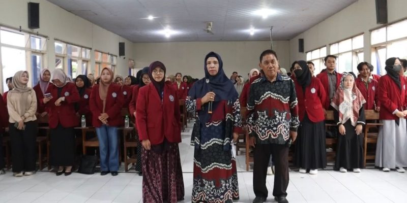 Dukung Pemilu Damai Tahun 2024, Civitas Akademika STKIP Muhammadiyah Lumajang Gelar Deklarasi