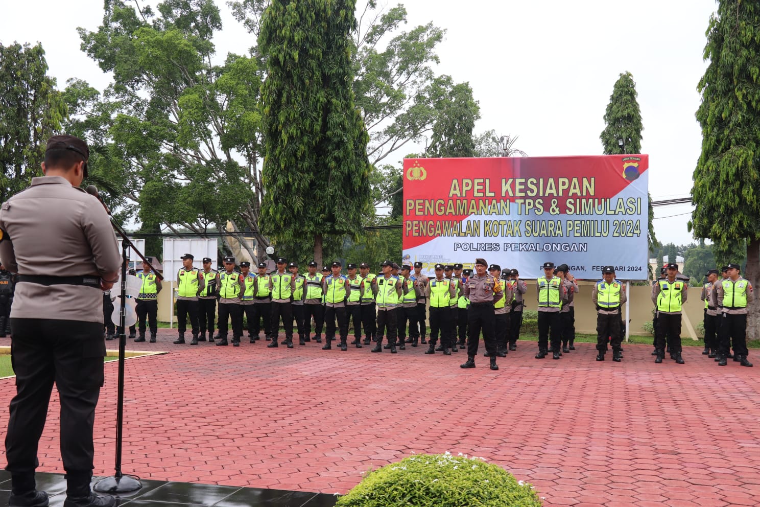 Polres Pekalongan Gelar Apel Kesiapan Pengamanan TPS dan Simulasi Pengawalan Kotak Suara Pemilu 2024