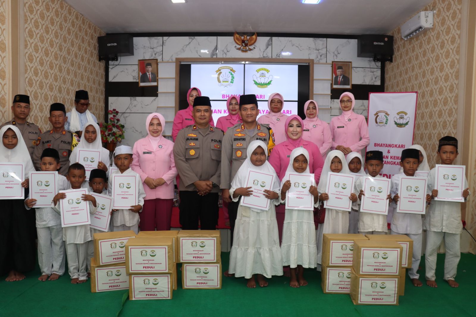 Doa Bersama Anak Yatim, Kapolres Sampang Berharap Pemilu 2024 Di Kabupaten Sampang Damai Kondusif