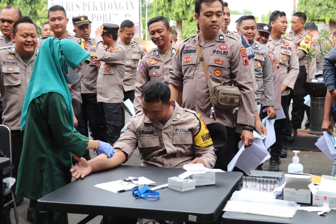 Polres Pekalongan Pastikan Kesehatan Personil Pengamanan TPS Pemilu 2024
