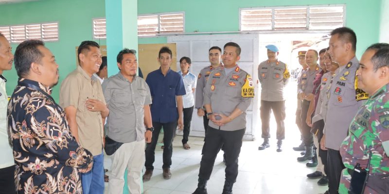 Kapolres Pekalongan Pantau Rapat Pleno Terbuka Rekapitulasi Hasil Penghitungan Perolehan Suara Tingkat Kecamatan