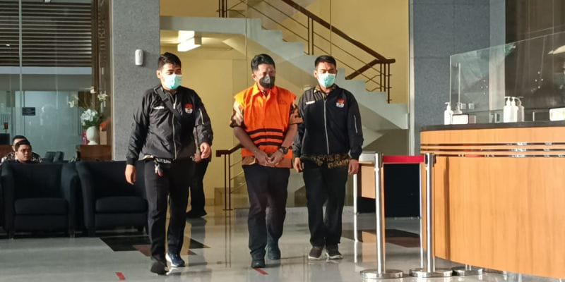 KPK Tetapkan Kepala BPPD Sidoarjo Ari Suryono Jadi Tersangka, Langsung Ditahan!