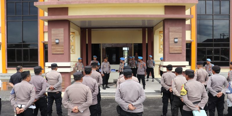 Ratusan Polisi Disiagakan Amankan Kampanye Akbar Relawan Prabowo-Gibran di Pringsewu