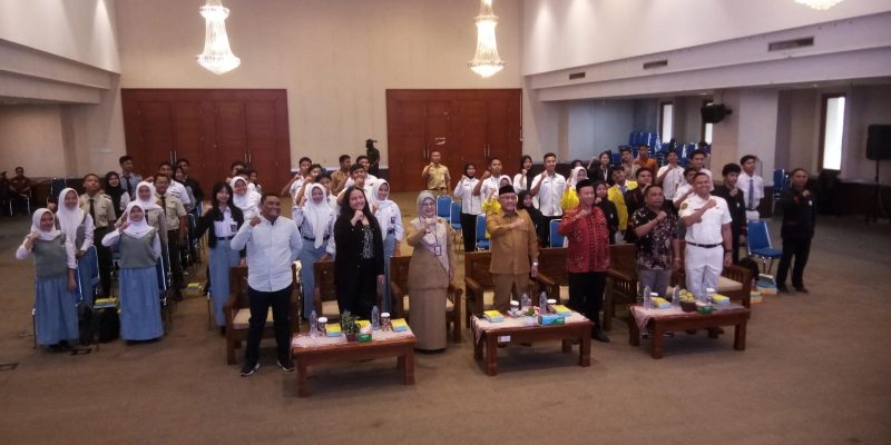 Walikota Depok Dr.KH. Mohammad Idris MA Membuka Sosialisasi Dan Pendidikan Politik Bagi Pemilih Pemula Menujuh Demokrasi Yang Berjualitas Dan Berintergrasi Kota Depok