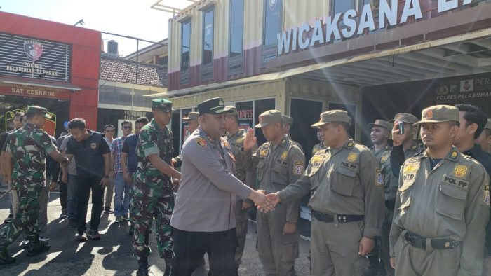 Bulan Bakti  TNI – Polri Polres Pelabuhan Tanjung Perak  Gelar Patroli Skala Besar