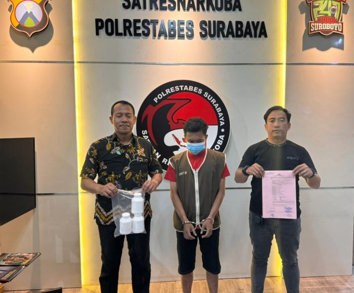 Polrestabes Surabaya Berhasil Ungkap Peredaran Okerbaya Tersangka Pengedar Diamankan