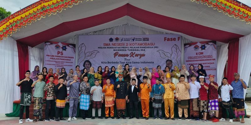 SMAN 2 Kotamobagu Panen Karya P5 “Kita Berbeda Tapi Kita Indonesia”