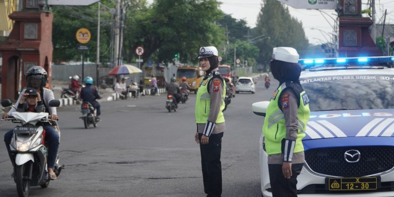 Terobosan Satlantas Polres Gresik Tingkatkan Keamanan Dan Kenyamanan Lalu Lintas engan Srikandi Giri