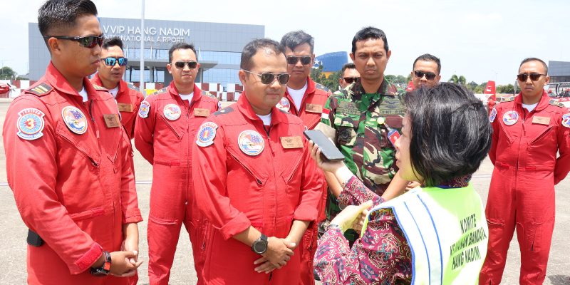 Tim JAT Tiba Di Batam Disambut Langsung Danlanud Hang Nadim Letkol Pnb Sony Aji Pramono