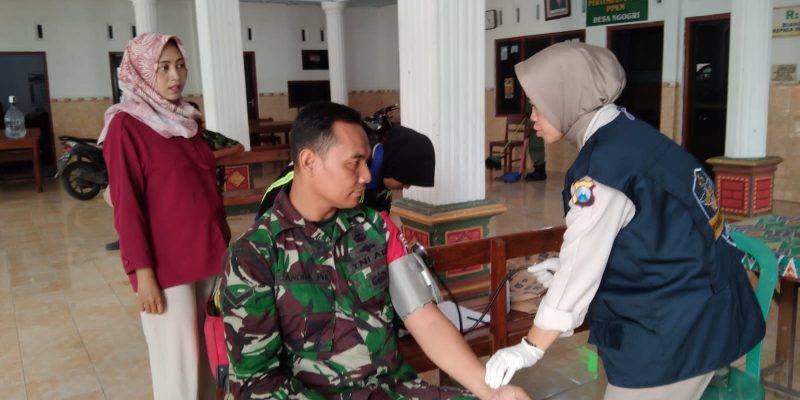 Gelar Patroli Kesehatan Sidokkes Polres Jombang Cek Kesehatan Petugas Pam Pemilu Dan KPPS