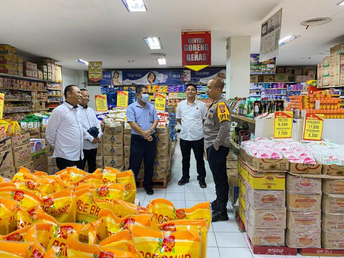 Harga Beras Meroket Kapolres Pringsewu Cek Stock Dan Harga Bahan Pokok Di Pasaran