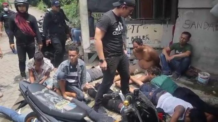 Satresnarkoba Polres Mojokerto Amankan Puluhan Pemuda Saat Menggerebek Di Kampung Narkoba