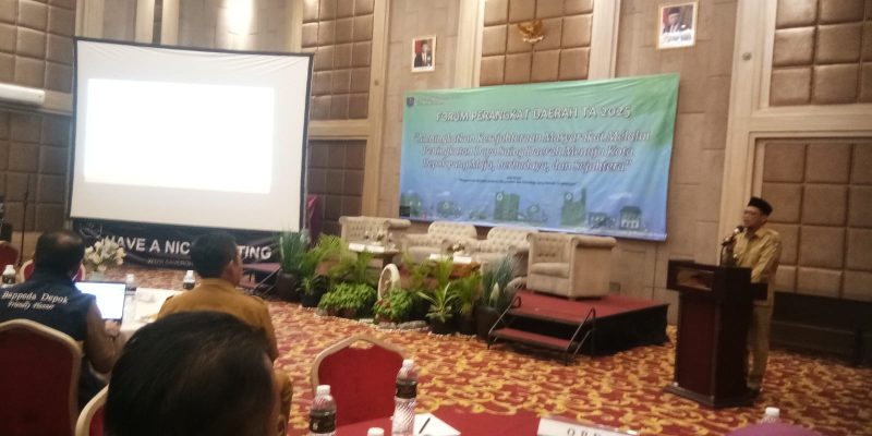 Asisten Administrasi Umum Sekda Kota Depok Nina Zusana Membuka Acara  Forum Rencana Kerja Kepegawaian Sumber Daya Manusia  Kota Depok Tahun 2025