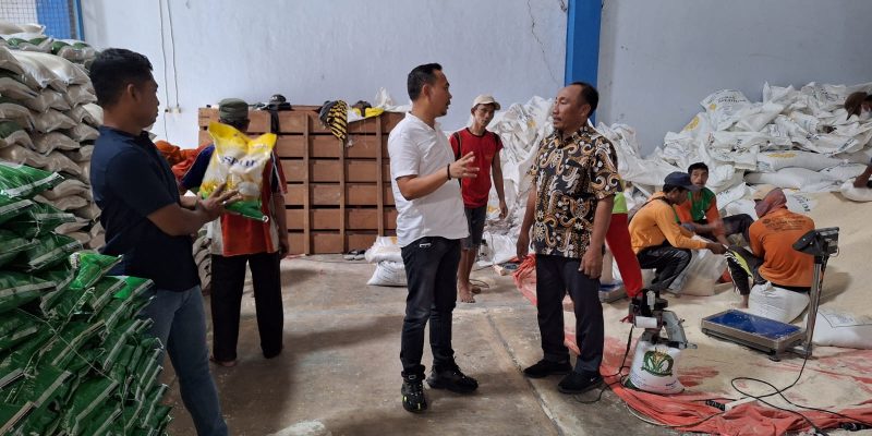 Jelang Ramadhan Satgas Pangan Polres Lamongan Sidak Pasar Pastikan Ketersediaan Dan Harga Beras
