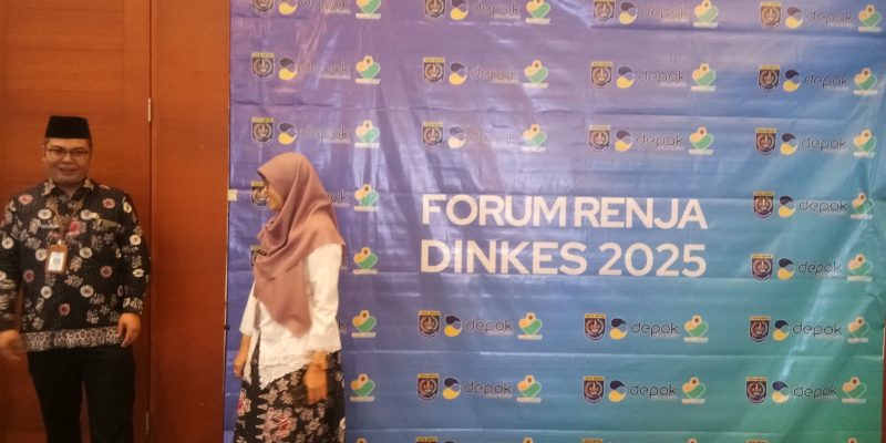 Staf Ahli Bidang Sdm Pembangunan Kemasyarakatan Sekda Kota Depok Dia Sahdia Membuka Acara Forum Rencana Kerja Dinas Kesehatan Kota Depok