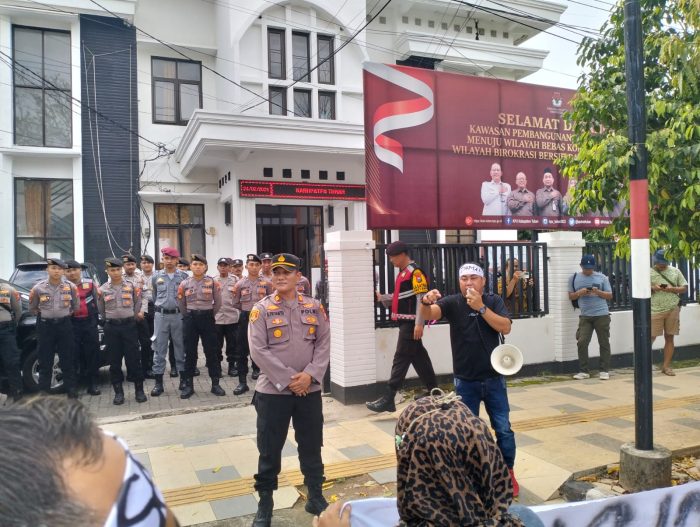 Tuduhan KPPS Bermain Curang, Aliansi LSM Dan Media Kab. Tuban Serukan Aksi Damai Di KPU Kab. Tuban
