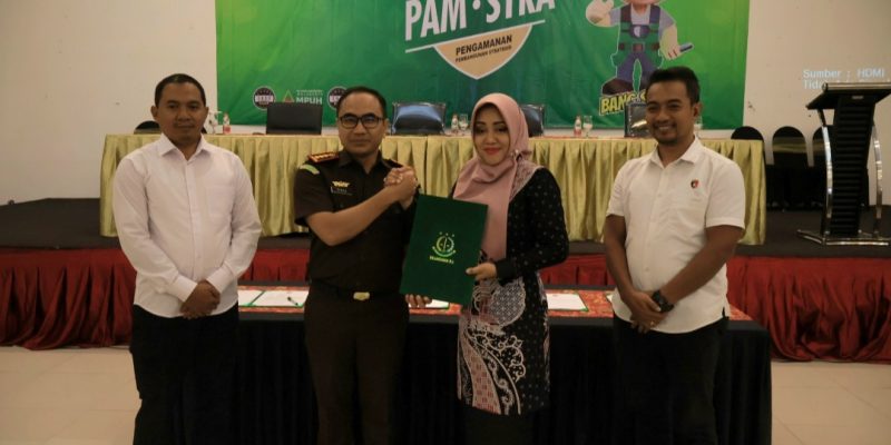 Penandatanganan Pakta Integritas Pengamanan PSD, Bupati Ikfina Inginkan Pembangunan di Tahun 2024 Dipercepat