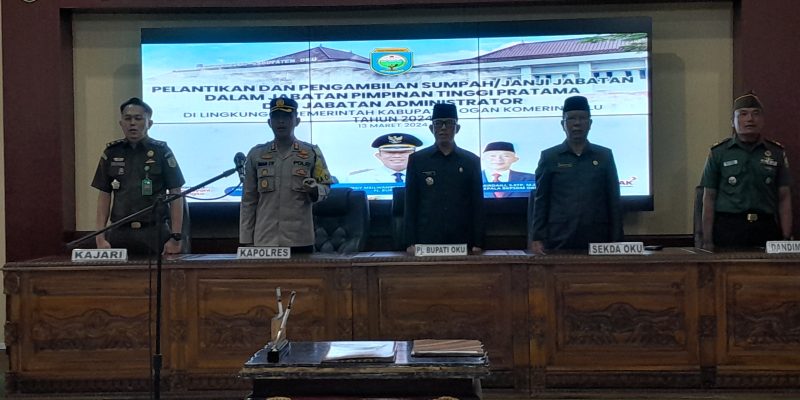 PJ Bupati OKU H. Teddy Meilwansyah Melantik 5 Penjabat Pimpinan Tinggi Pratama, Administrator Di Lingkungan Pemkab Oku 