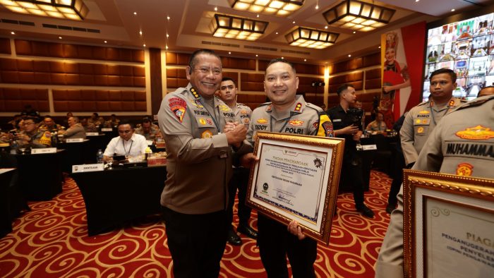 Polres Pasuruan Raih Penghargaan Predikat Penilaian Kepatuhan Dari Ombudsman RI