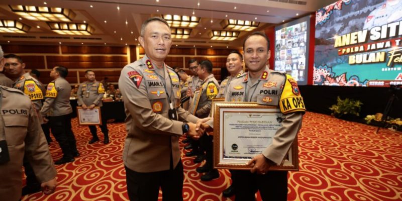 Kapolda Jatim Berikan Apresiasi Dan Penghargaan Atas Layanan Publik Polres Madiun Kota