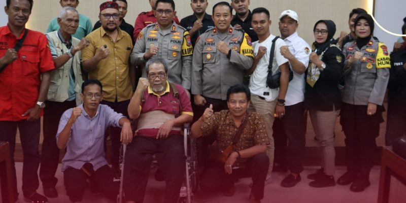 Kapolres Bangkalan AKBP Febry Isman Jaya Gelar Silaturahmi Bareng Awak Media (PIRAMIDA) Ngopi Bareng Awak Media