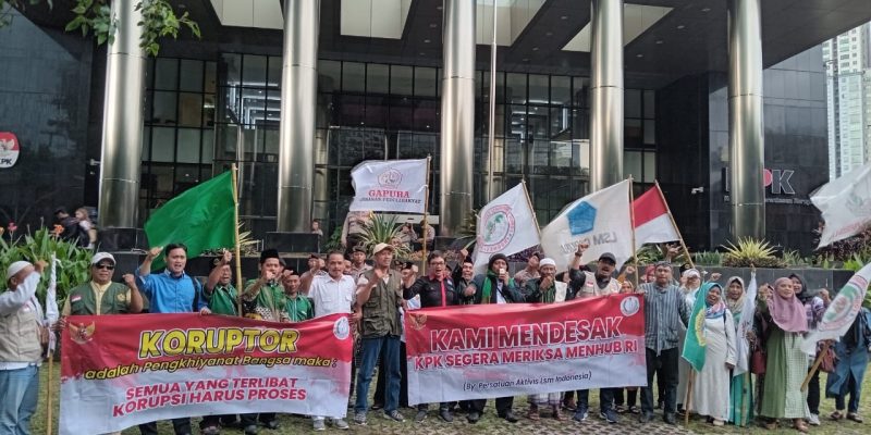 Puluhan Aktivis LSM Desak KPK Untuk  Meriksa Menhub RI