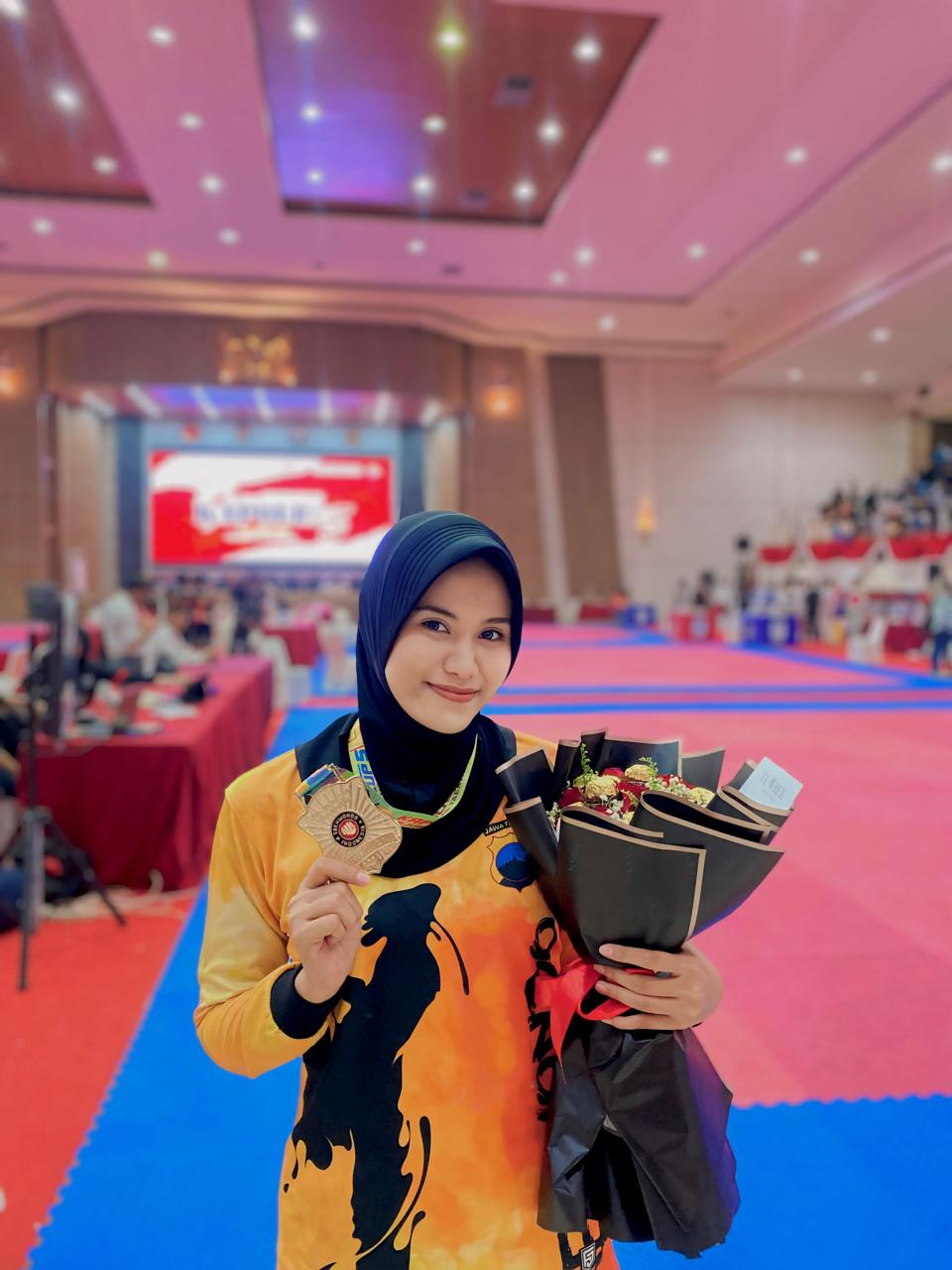 Kisah Inspiratif : Briptu Bella Kanti Asih Menjadi Juara di Kejuaraan Taekwondo Kapolri Cup 5
