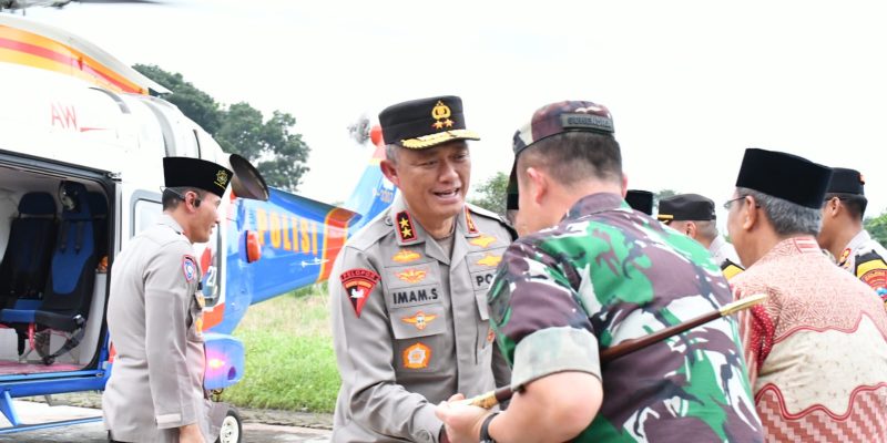 Sinergitas TNI/Polri Terjalin Erat, Dandim 0822 Bondowoso Hadiri Penyambutan Kapolda Jatim