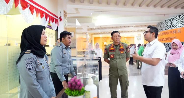 Selama Ramadhan, Pj Wali kota Mojokerto Pastikan Layanan Publik Tetap Berjalan Normal