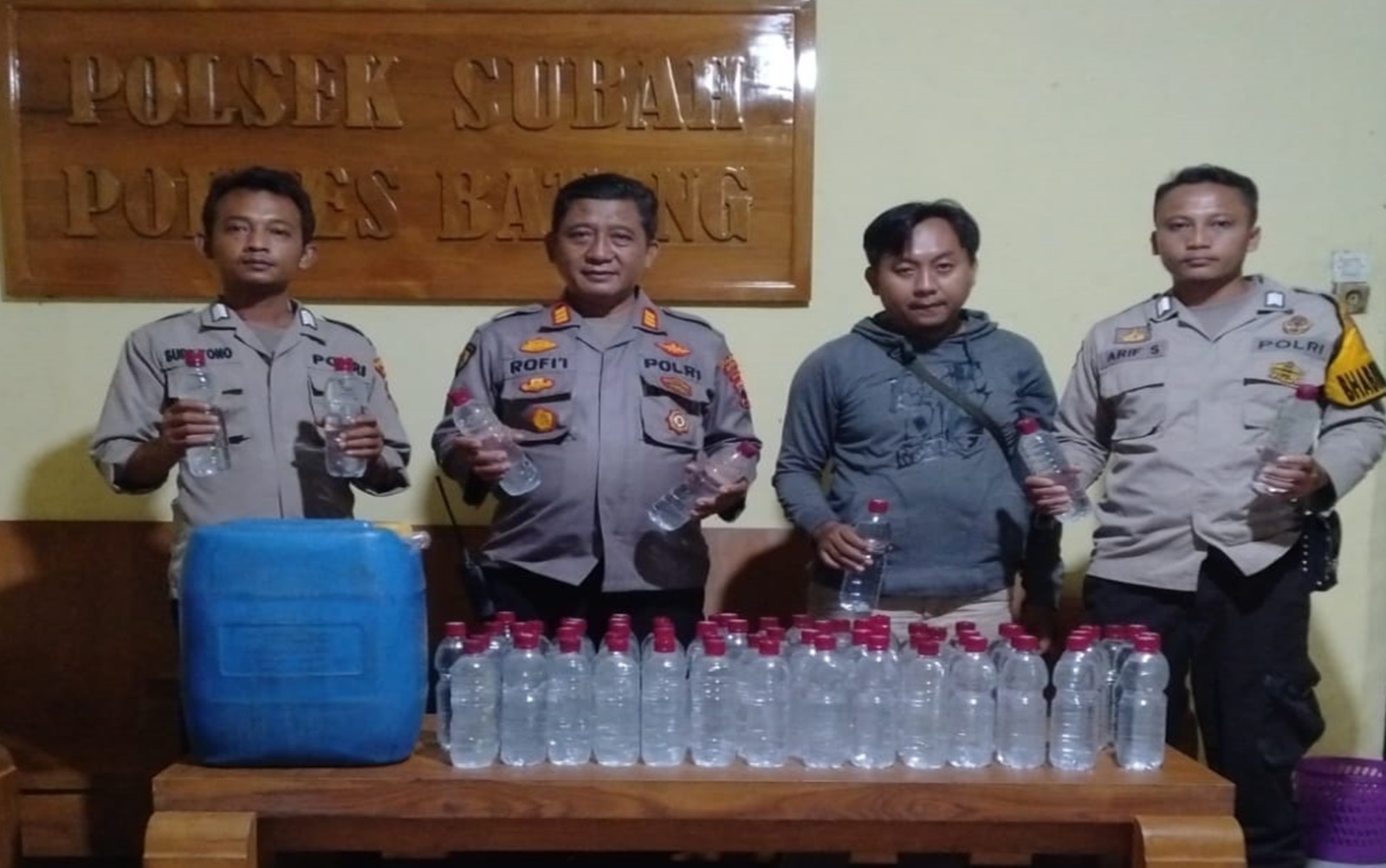 Melalui KRYD, Polsek Subah Amankan Puluhan Botol Miras