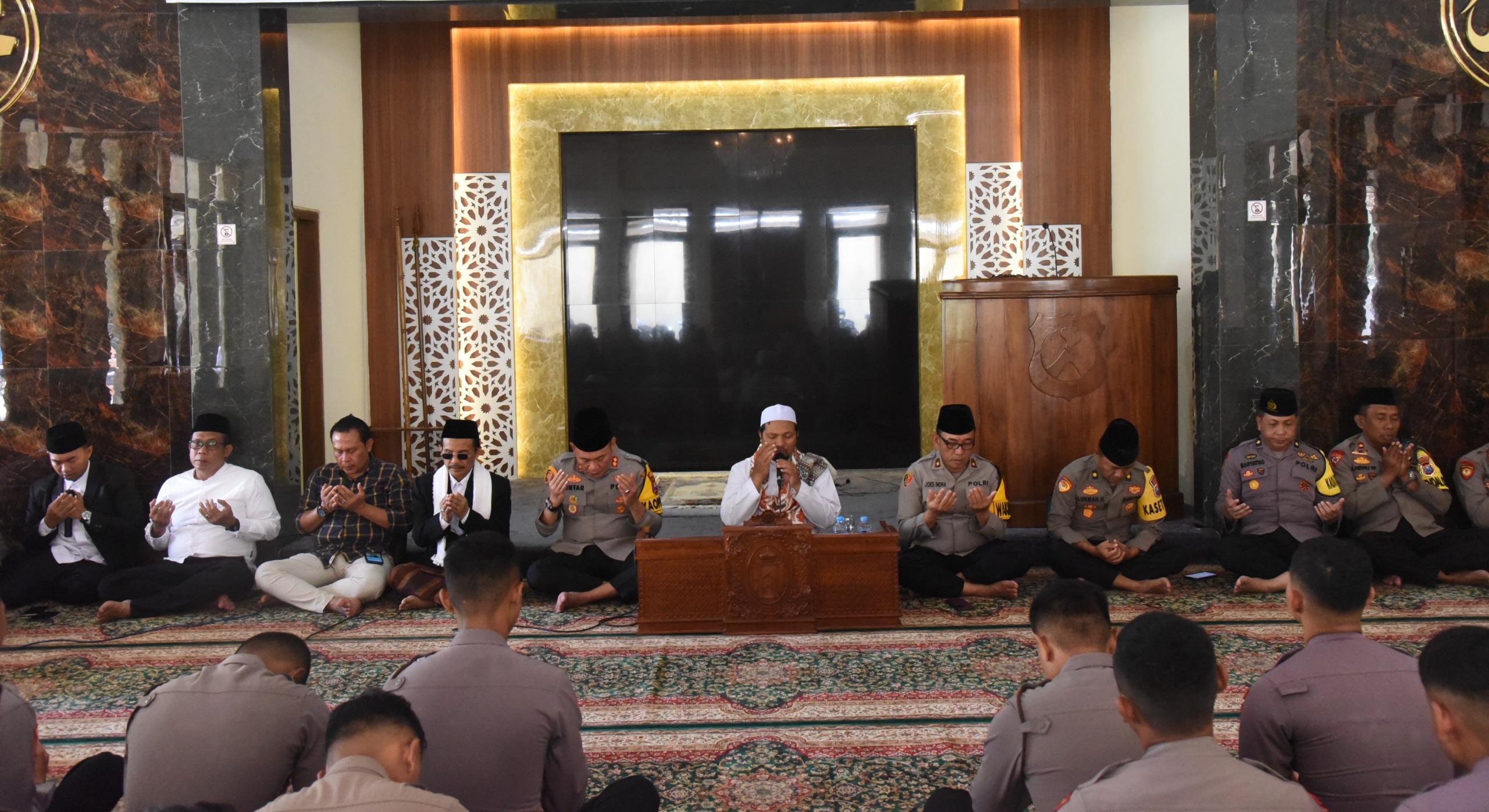 Guna Meningkatkan Keimanan dan Ketaqwaan di Bulan Suci Ramadhan, Polres Bondowoso Laksanakan Bihrohtal dan Tadarus