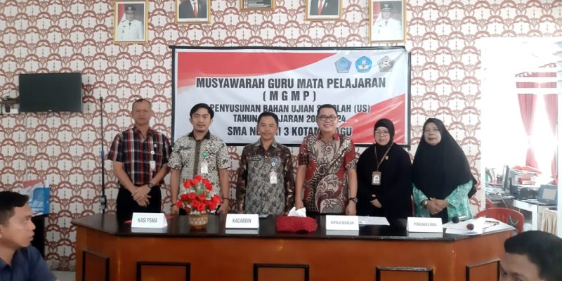 SMA N 3 Kotamobagu Gelar MGMP, Penyusunan Bahan Ujian Sekolah Tahun Pelajaran 2023/2024