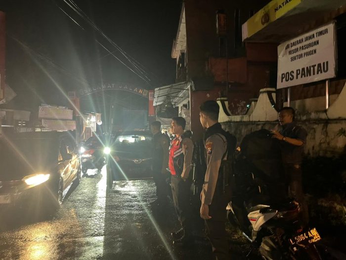 Jamin Kamtibmas Jelang Sahur, Polres Pasuruan Gelar Patroli Asmara Fajar