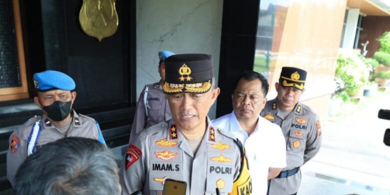 Dinilai Berprestasi Kapolda Jatim Beri Penghargaan Tim Satgas Pangan